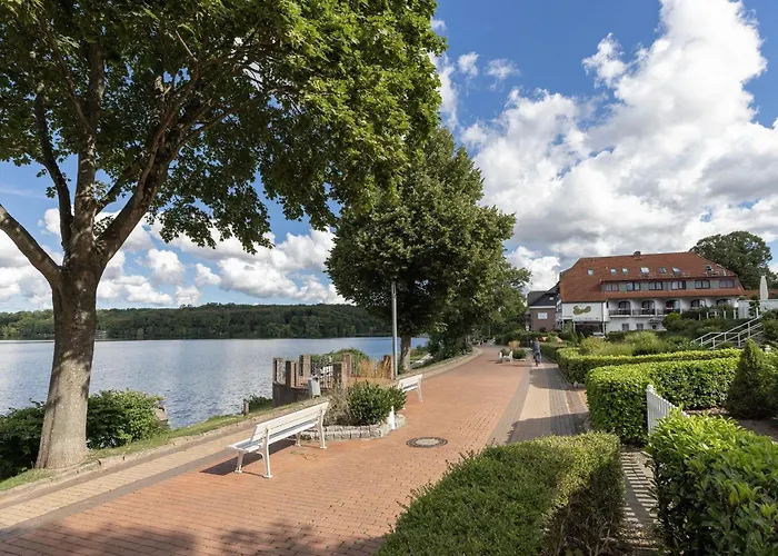 Haus Dieksee Holm Schoene Aussicht Malente